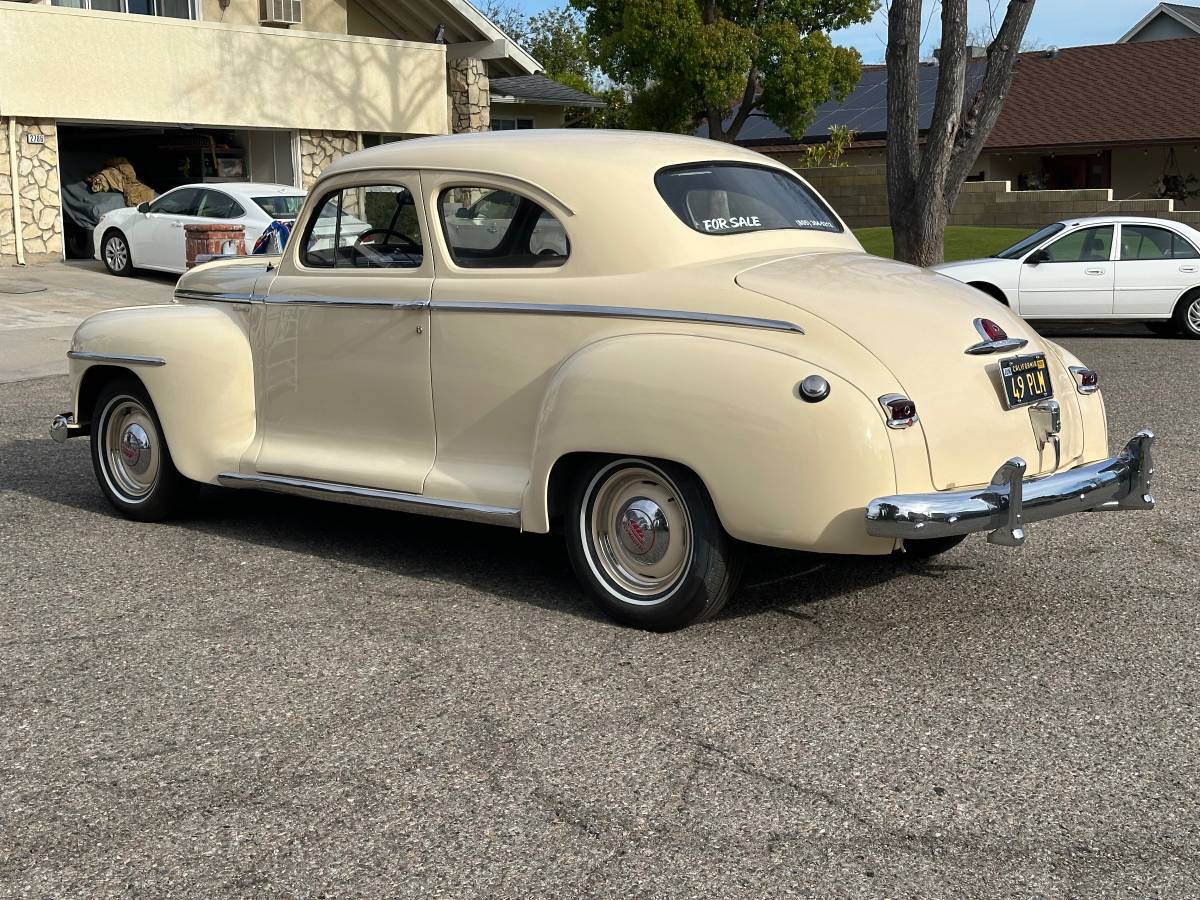 Plymouth-Special-deluxe-1949-custom-5