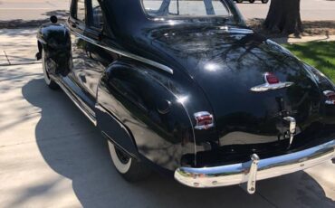 Plymouth-Special-edition-1948-black-3