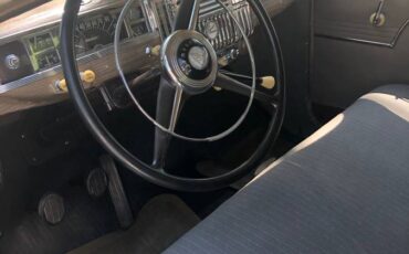 Plymouth-Special-edition-1948-black-6