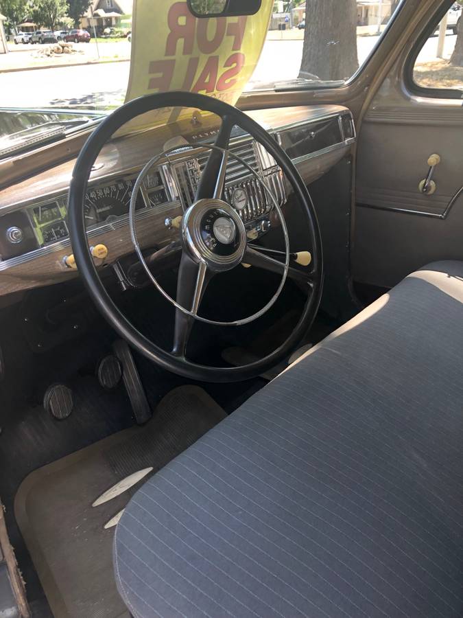 Plymouth-Special-edition-1948-black-6
