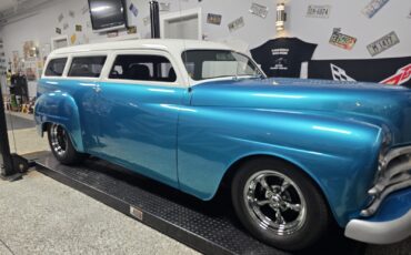 Plymouth-Suburban-1950-Wagon