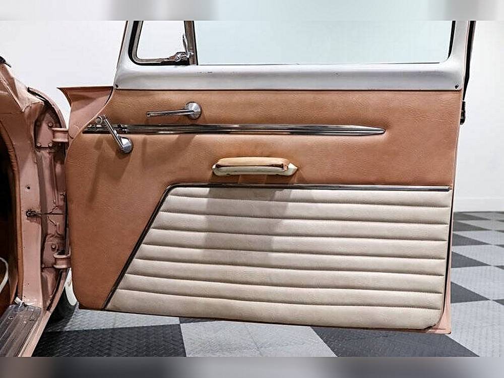 Plymouth-Suburban-sport-1956-custom-14