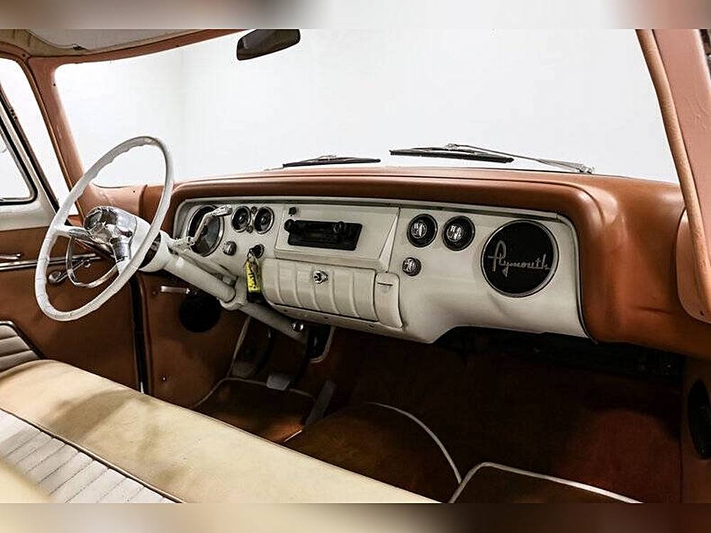 Plymouth-Suburban-sport-1956-custom-15