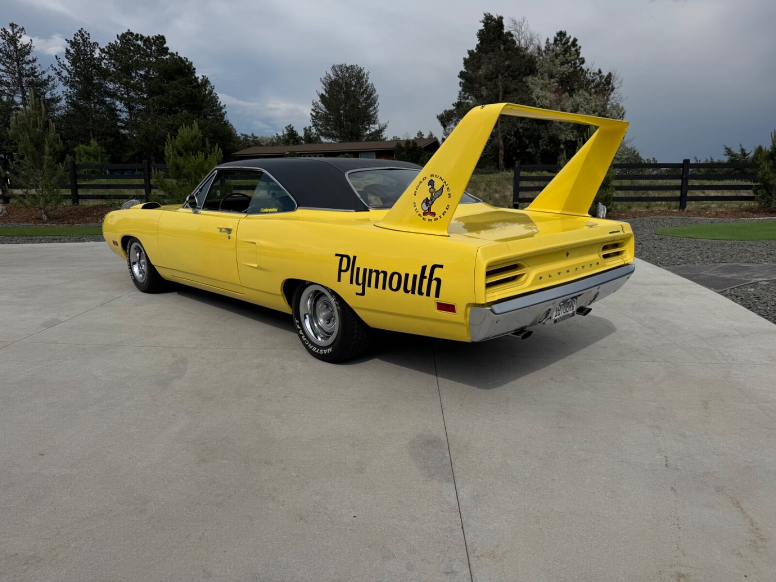 Plymouth-Superbird-1970-Coupe-1