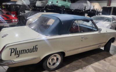 Plymouth Valiant  1964 white