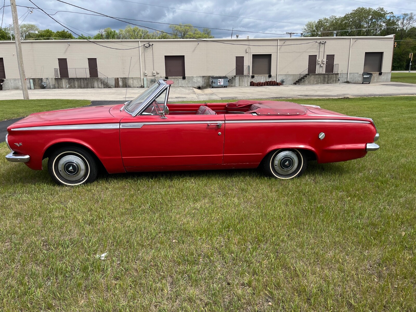 Plymouth-Valiant-1965-Convertible-1