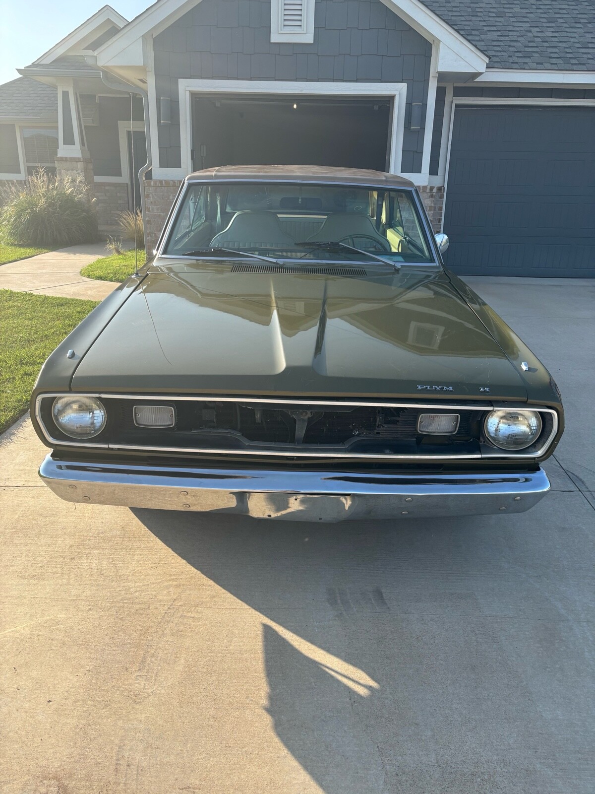 Plymouth-Valiant-1972-Coupe-1