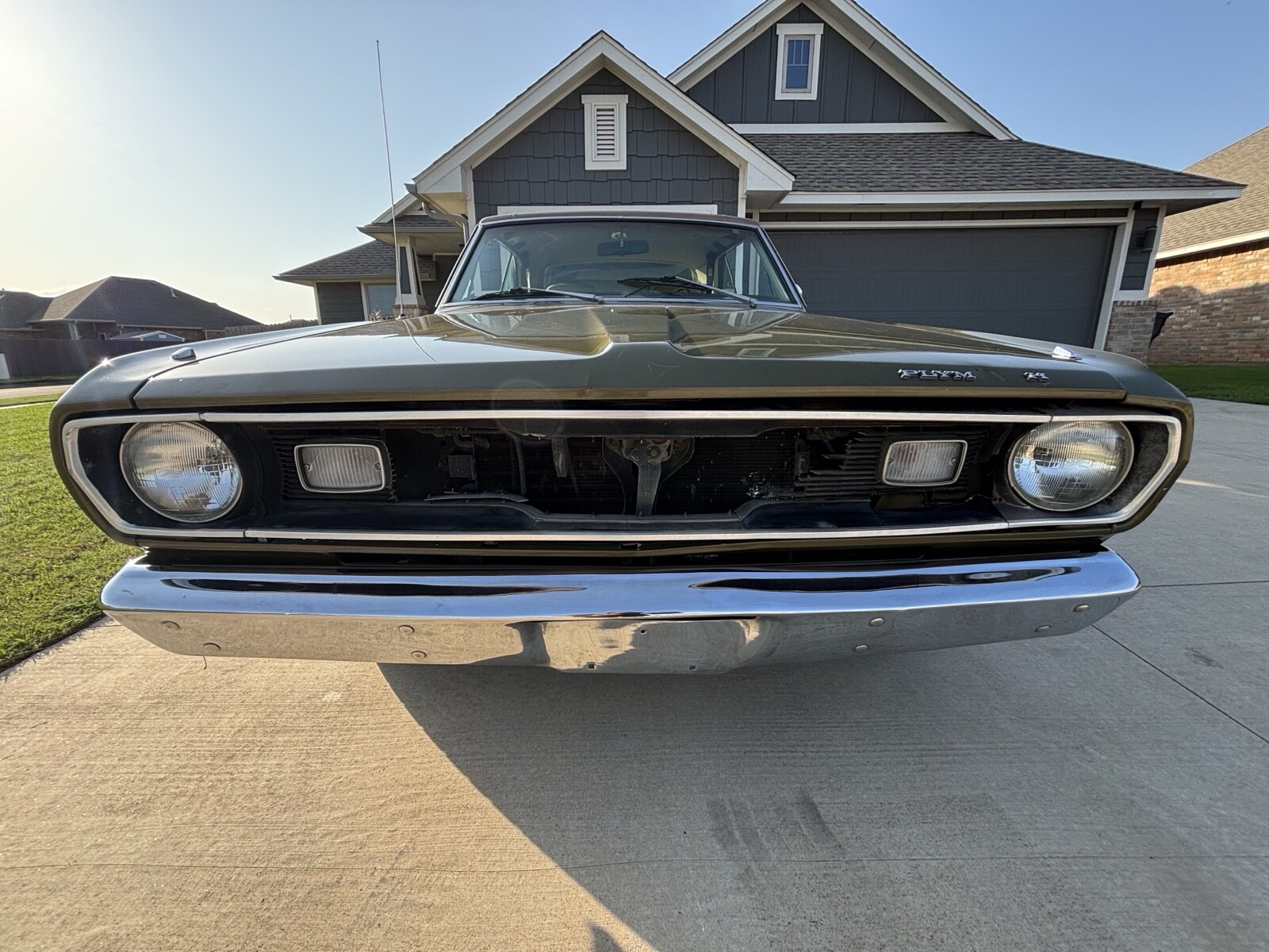 Plymouth-Valiant-1972-Coupe-11