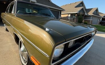 Plymouth-Valiant-1972-Coupe-12