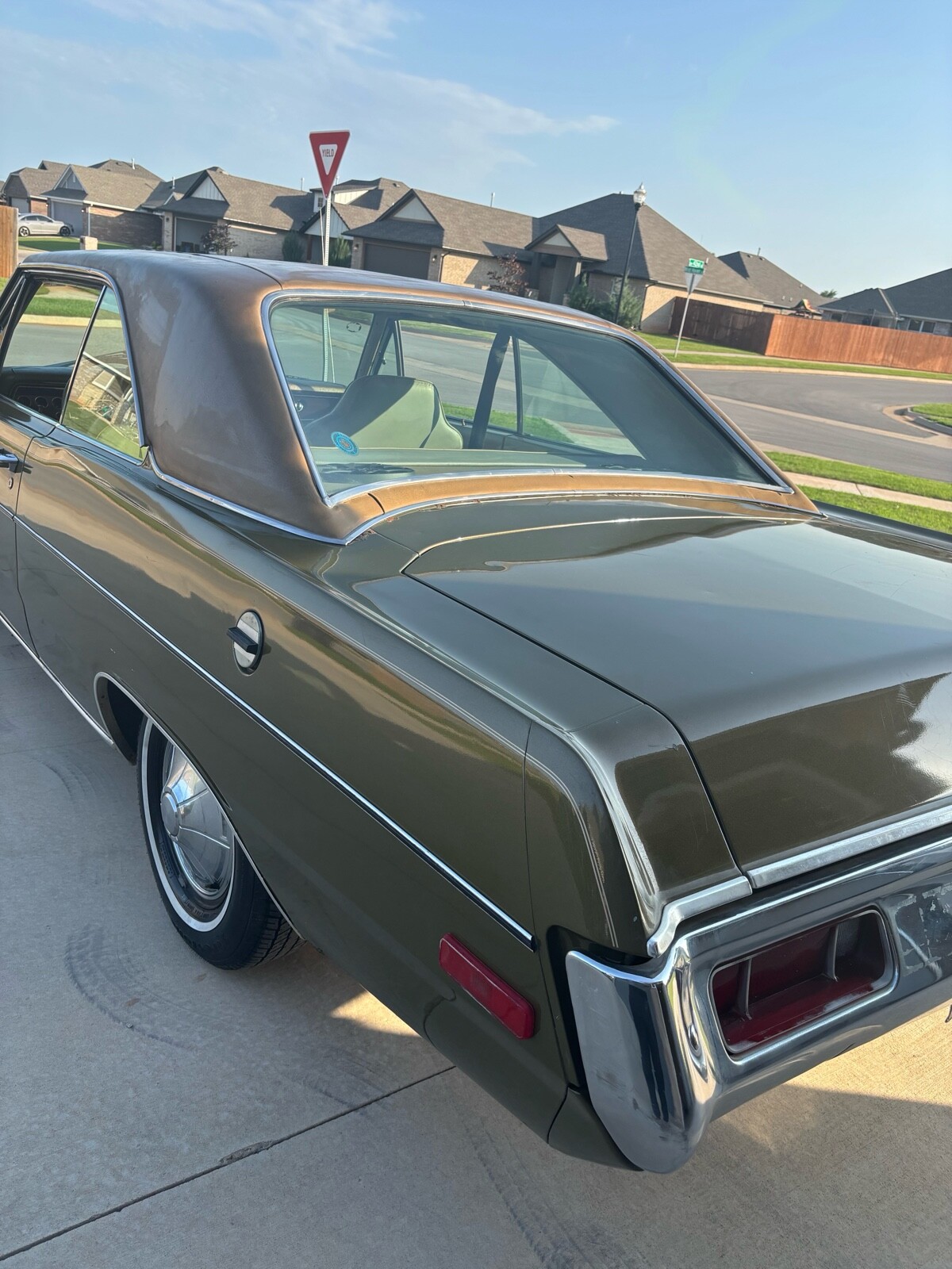Plymouth-Valiant-1972-Coupe-5