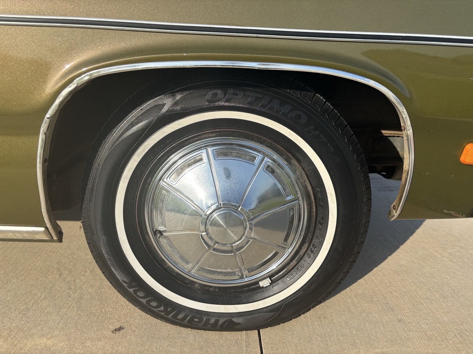 Plymouth-Valiant-1972-Coupe-8
