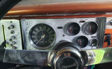 Plymouth-Valiant-3.7-1964-12