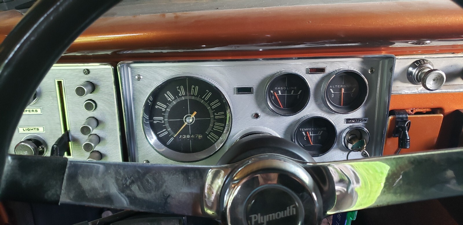 Plymouth-Valiant-3.7-1964-12