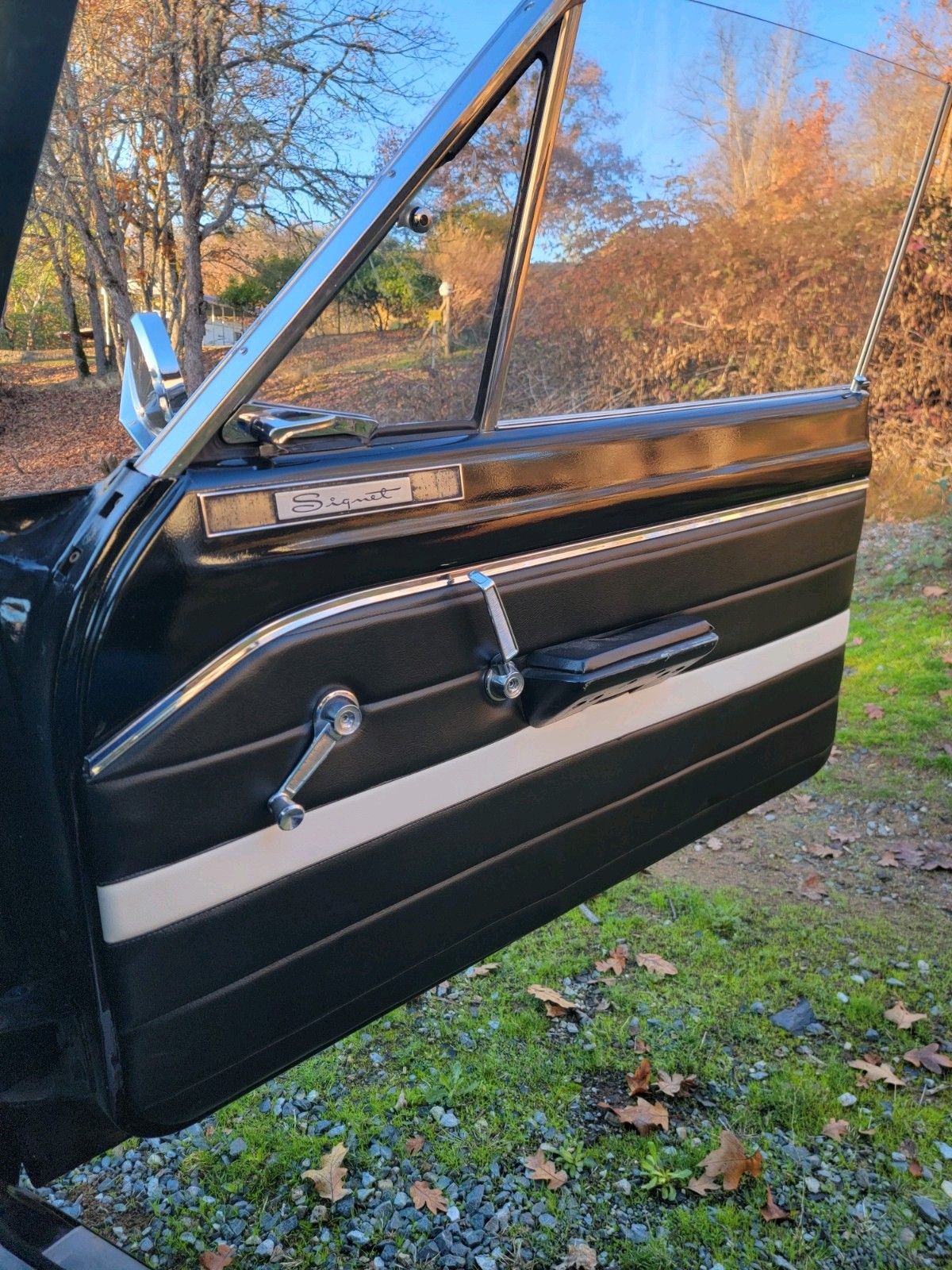 Plymouth-Valiant-Signant-200-1966-Convertible-1