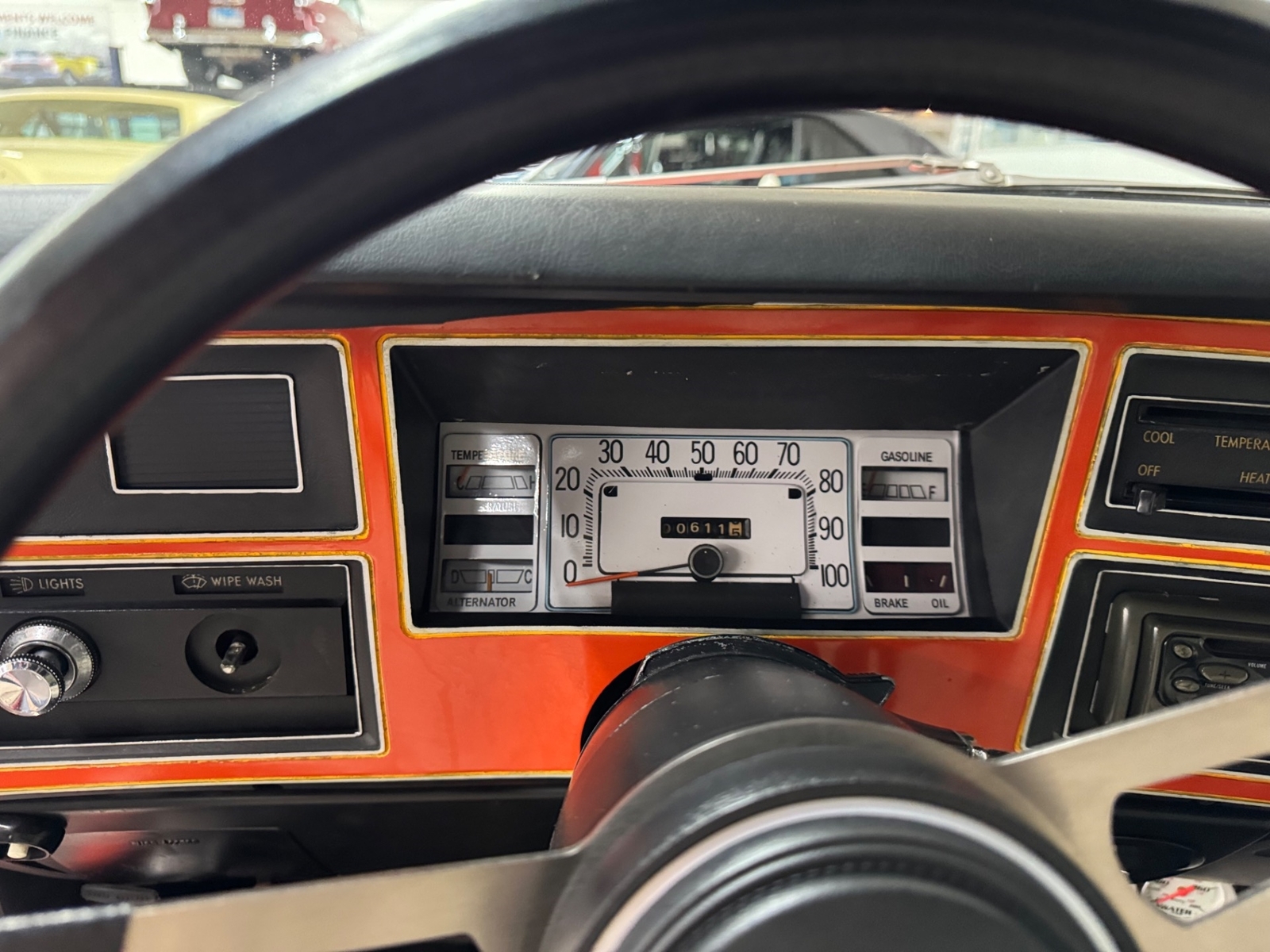 Plymouth-Volare-1977-35