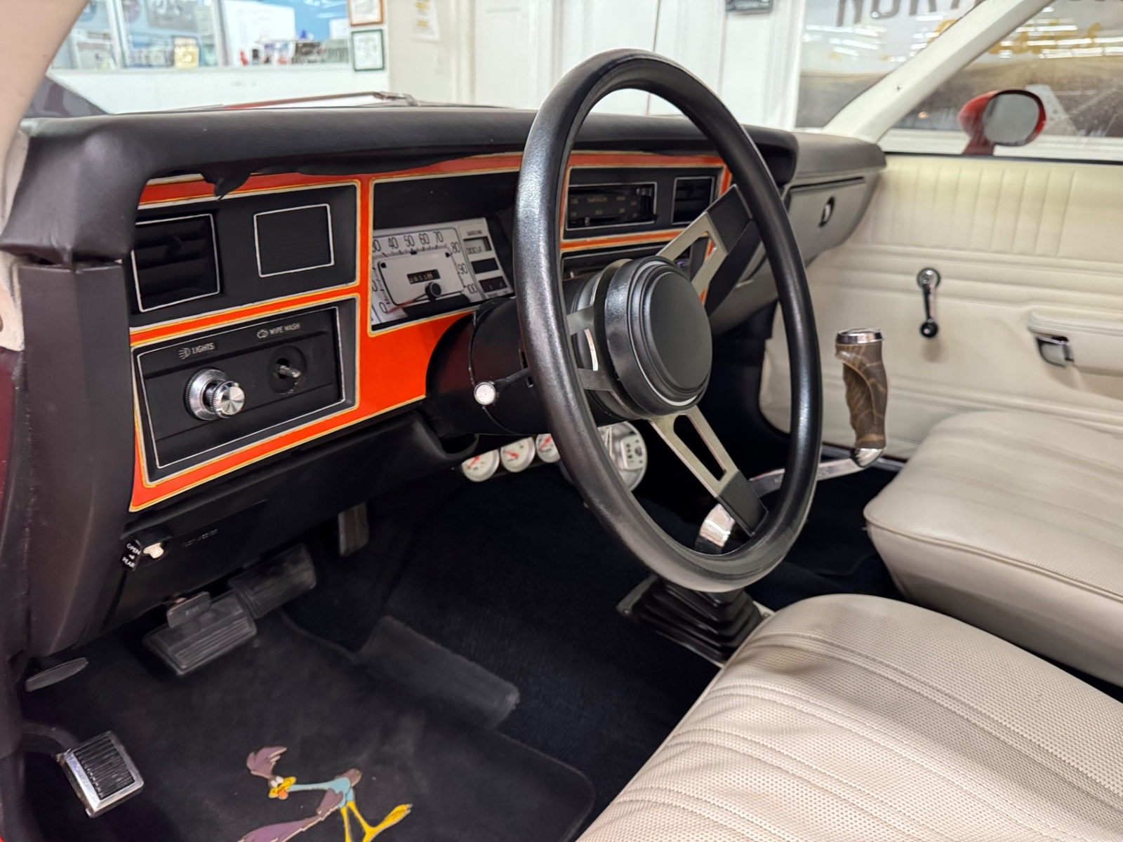 Plymouth-Volare-1977-36