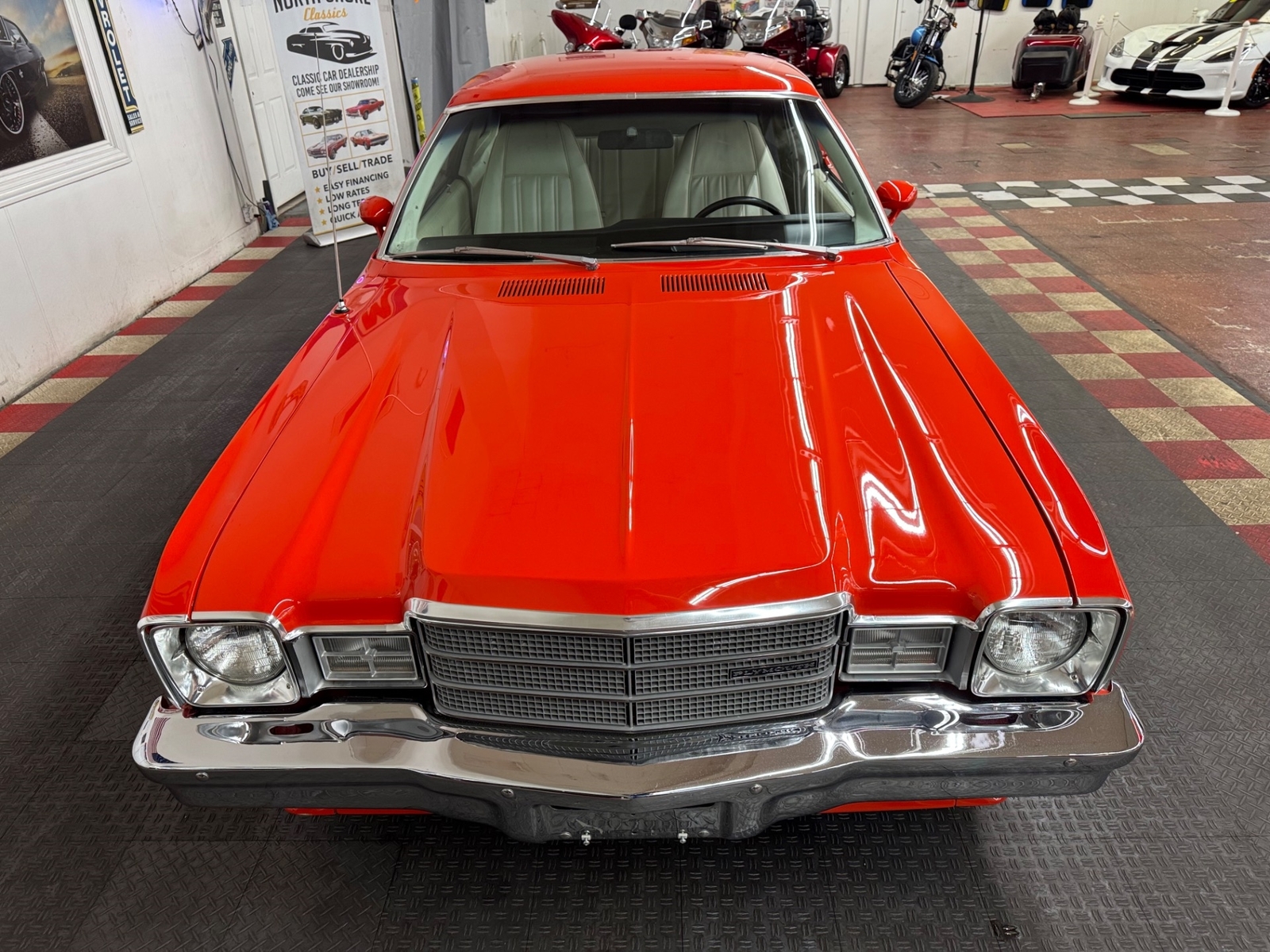 Plymouth-Volare-1977-4