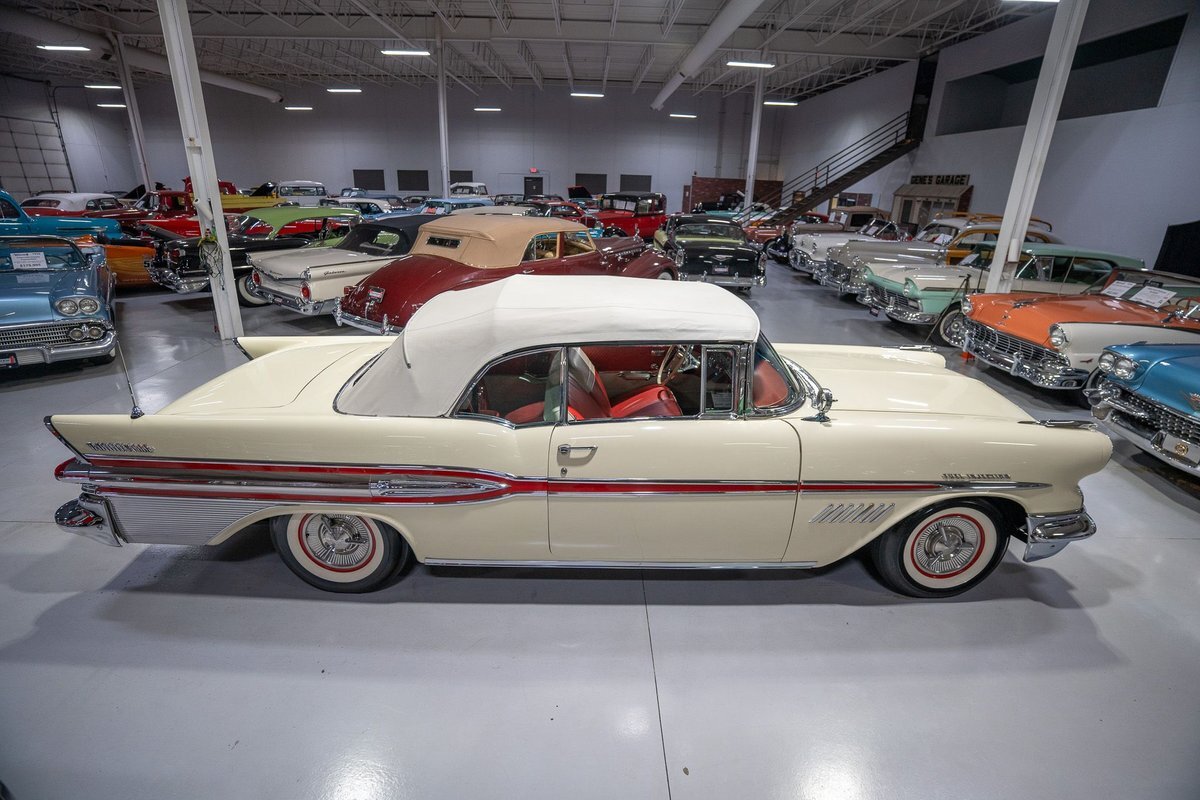 Pontiac-Bonneville-1957-Convertible-15