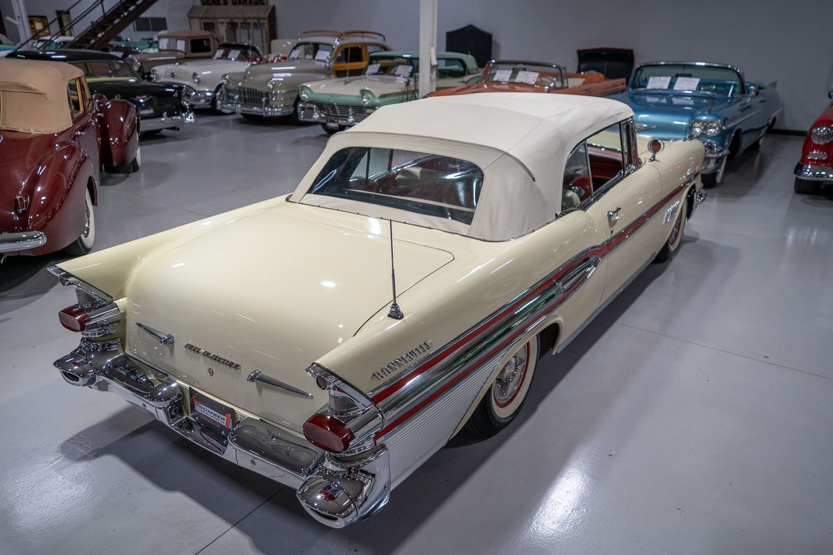 Pontiac-Bonneville-1957-Convertible-16