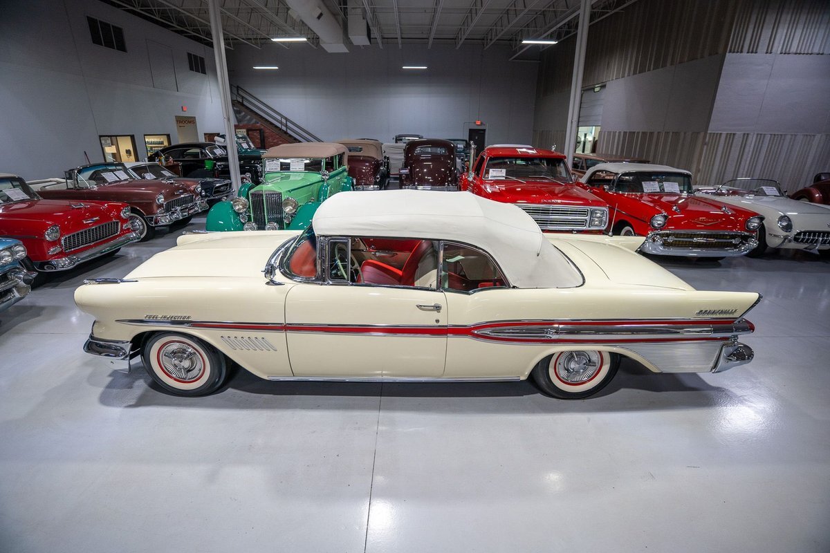 Pontiac-Bonneville-1957-Convertible-19