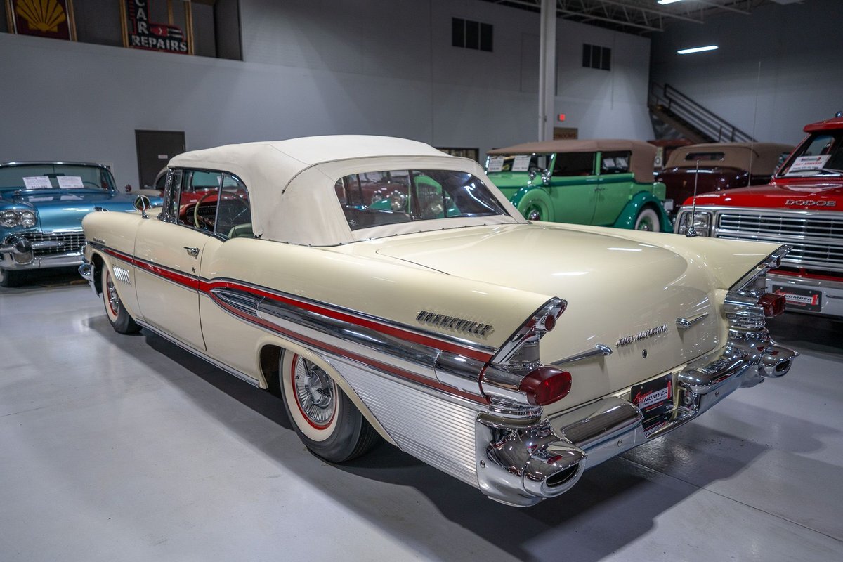 Pontiac-Bonneville-1957-Convertible-34