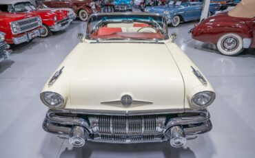 Pontiac-Bonneville-1957-Convertible-5