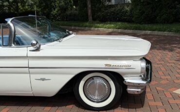 Pontiac-Bonneville-1960-3