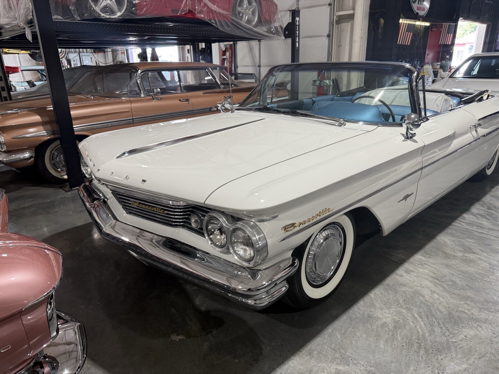 Pontiac-Bonneville-1960-32