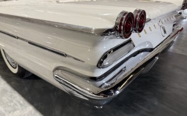 Pontiac-Bonneville-1960-36
