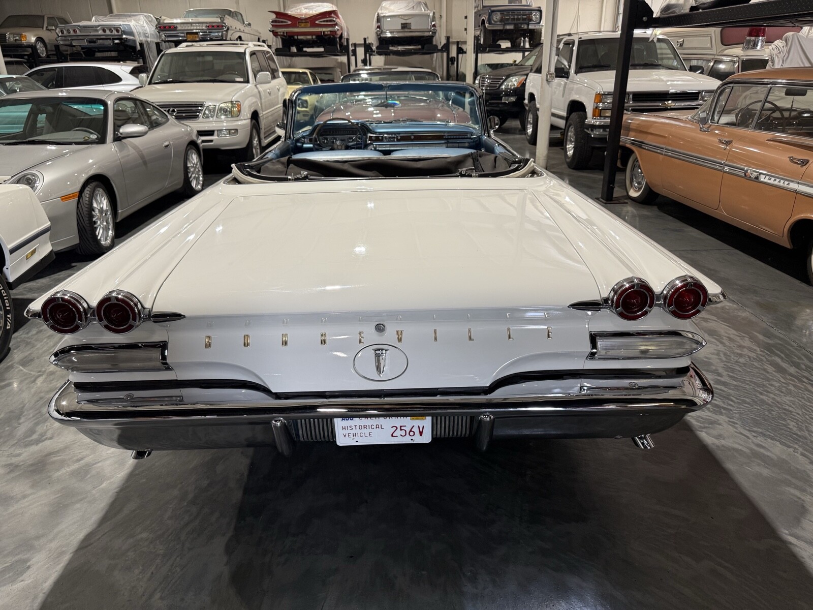 Pontiac-Bonneville-1960-37