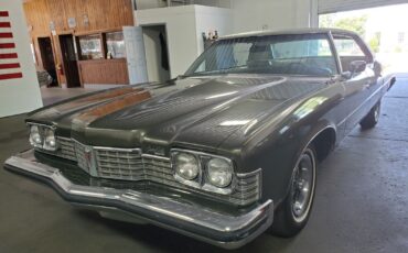 Pontiac-Bonneville-1973-Sedan-11
