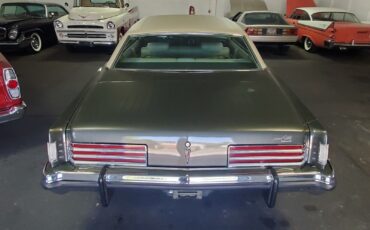 Pontiac-Bonneville-1973-Sedan-7