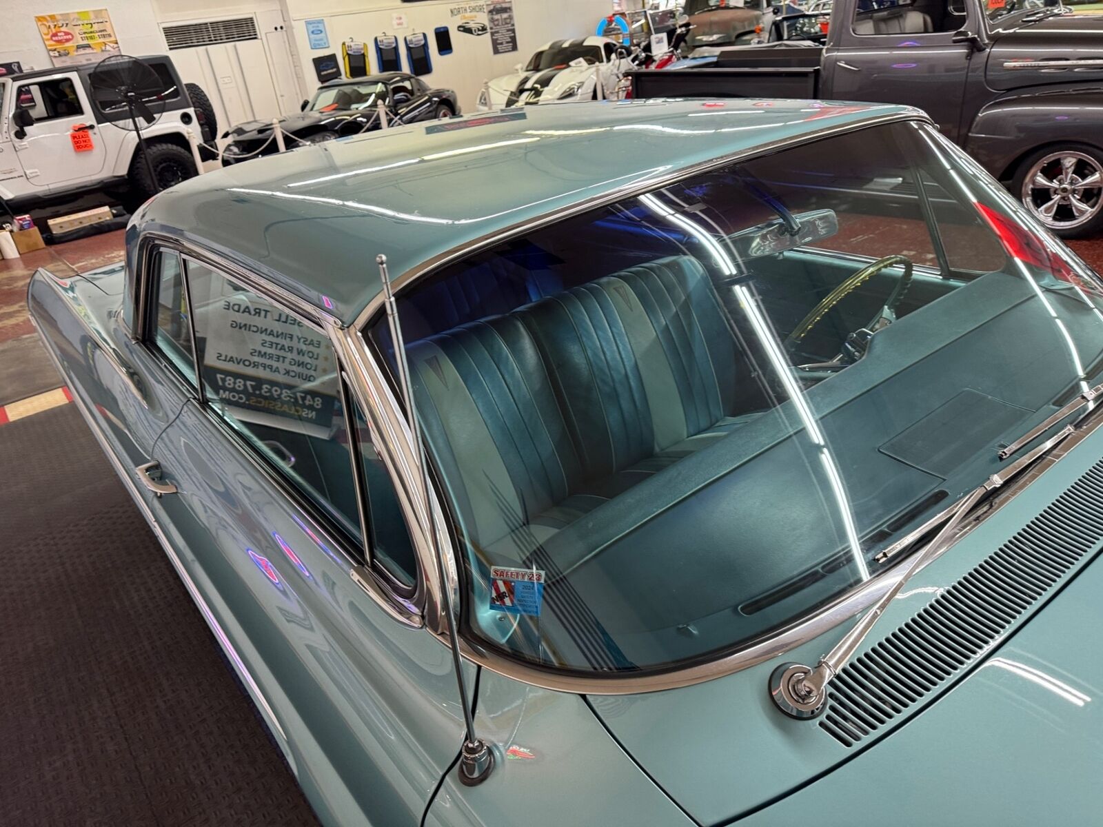 Pontiac-Catalina-1962-2-Door-11