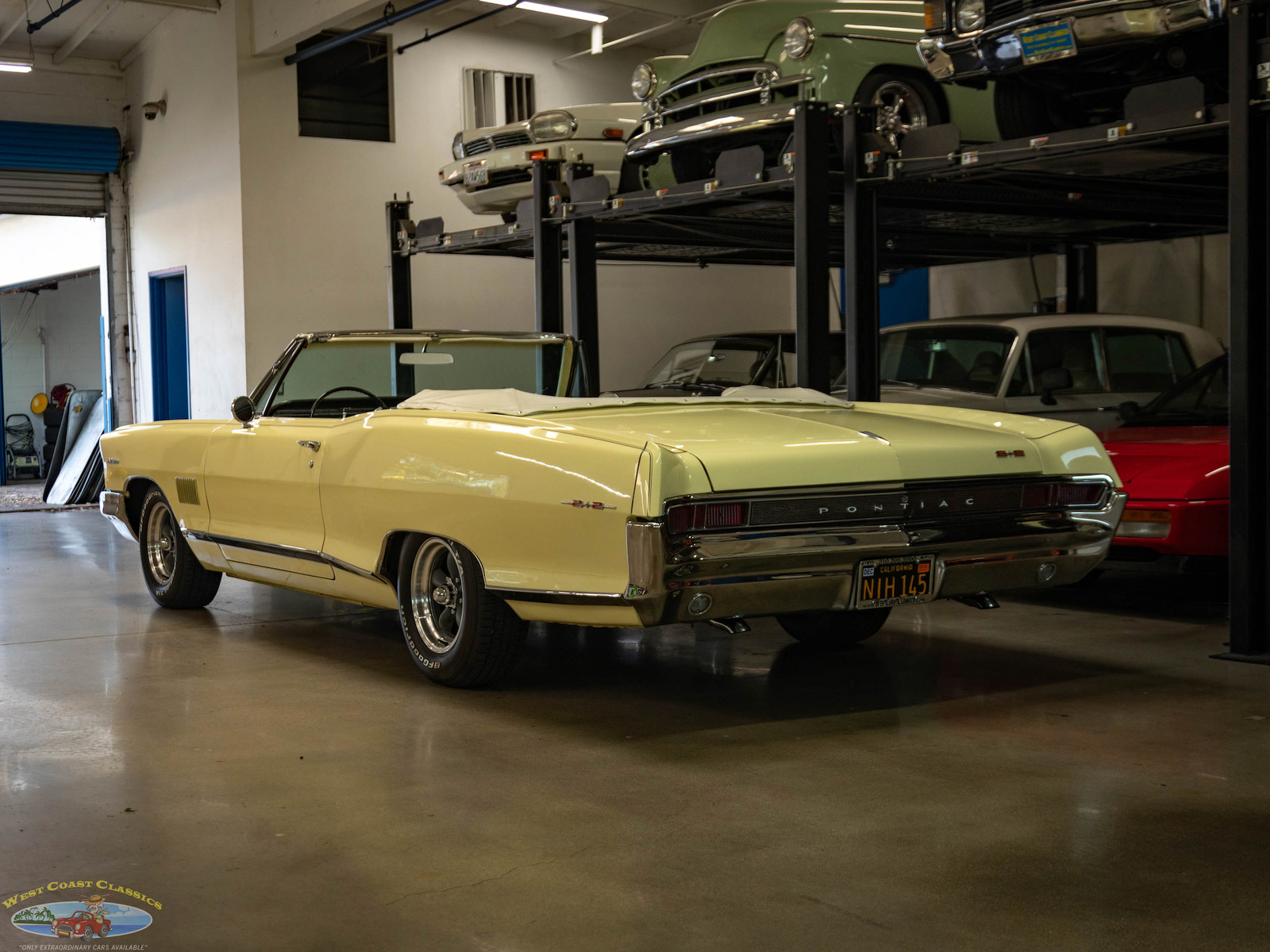 Pontiac-Catalina-22-421CID338HP-V8-1965-2-Door-Convertible-20