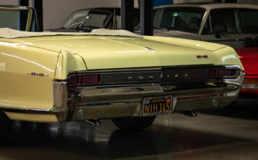 Pontiac-Catalina-22-421CID338HP-V8-1965-2-Door-Convertible-22