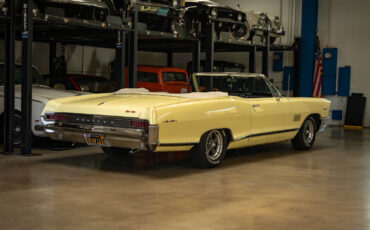 Pontiac-Catalina-22-421CID338HP-V8-1965-2-Door-Convertible-23