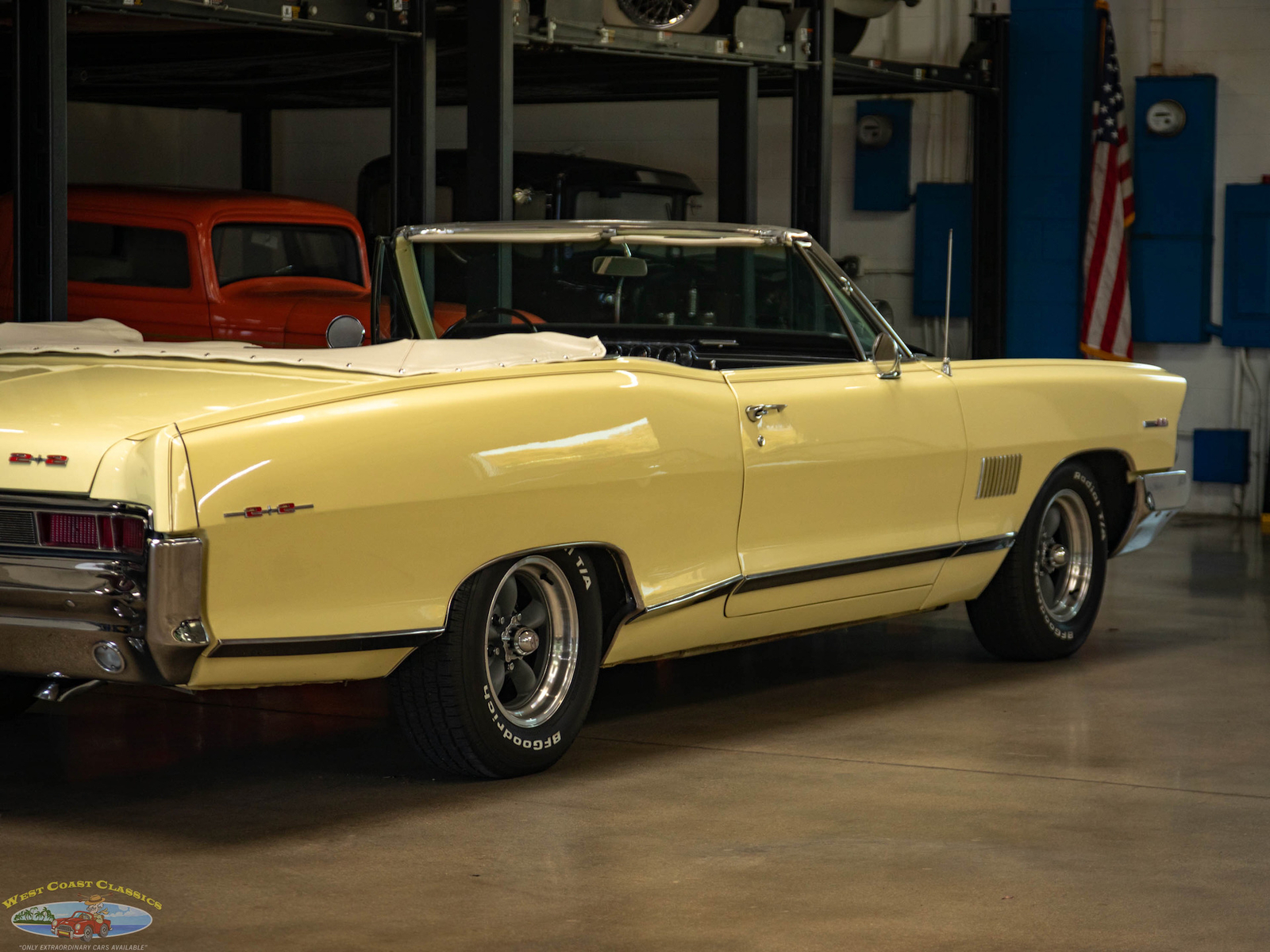 Pontiac-Catalina-22-421CID338HP-V8-1965-2-Door-Convertible-25