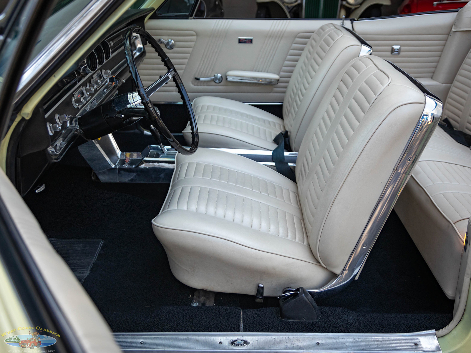 Pontiac-Catalina-22-421CID338HP-V8-1965-2-Door-Convertible-29
