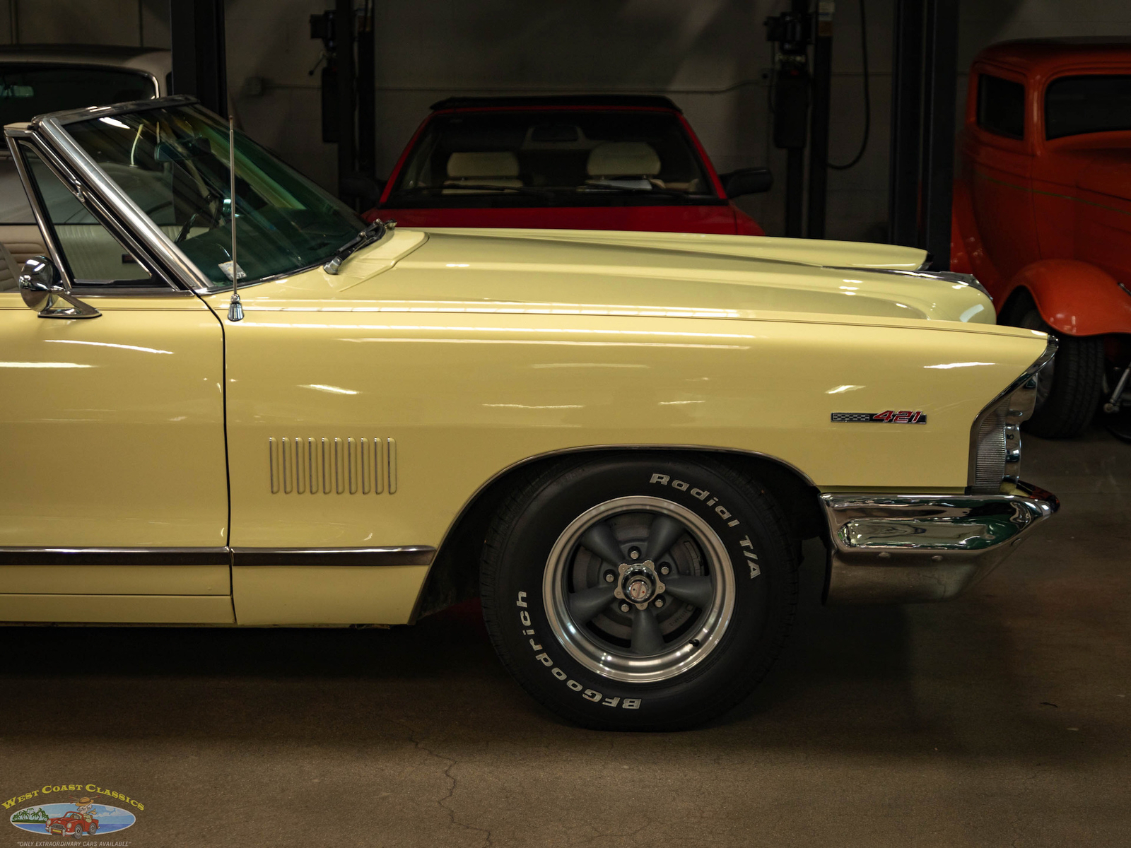 Pontiac-Catalina-22-421CID338HP-V8-1965-2-Door-Convertible-3