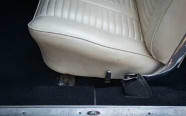 Pontiac-Catalina-22-421CID338HP-V8-1965-2-Door-Convertible-30