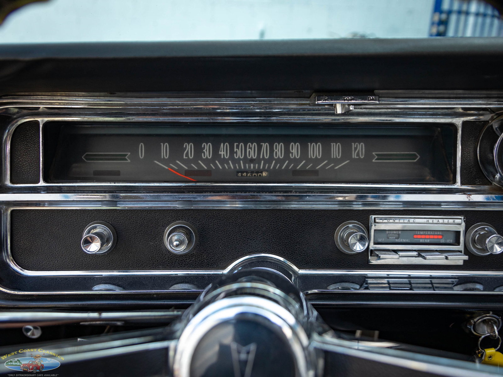 Pontiac-Catalina-22-421CID338HP-V8-1965-2-Door-Convertible-34