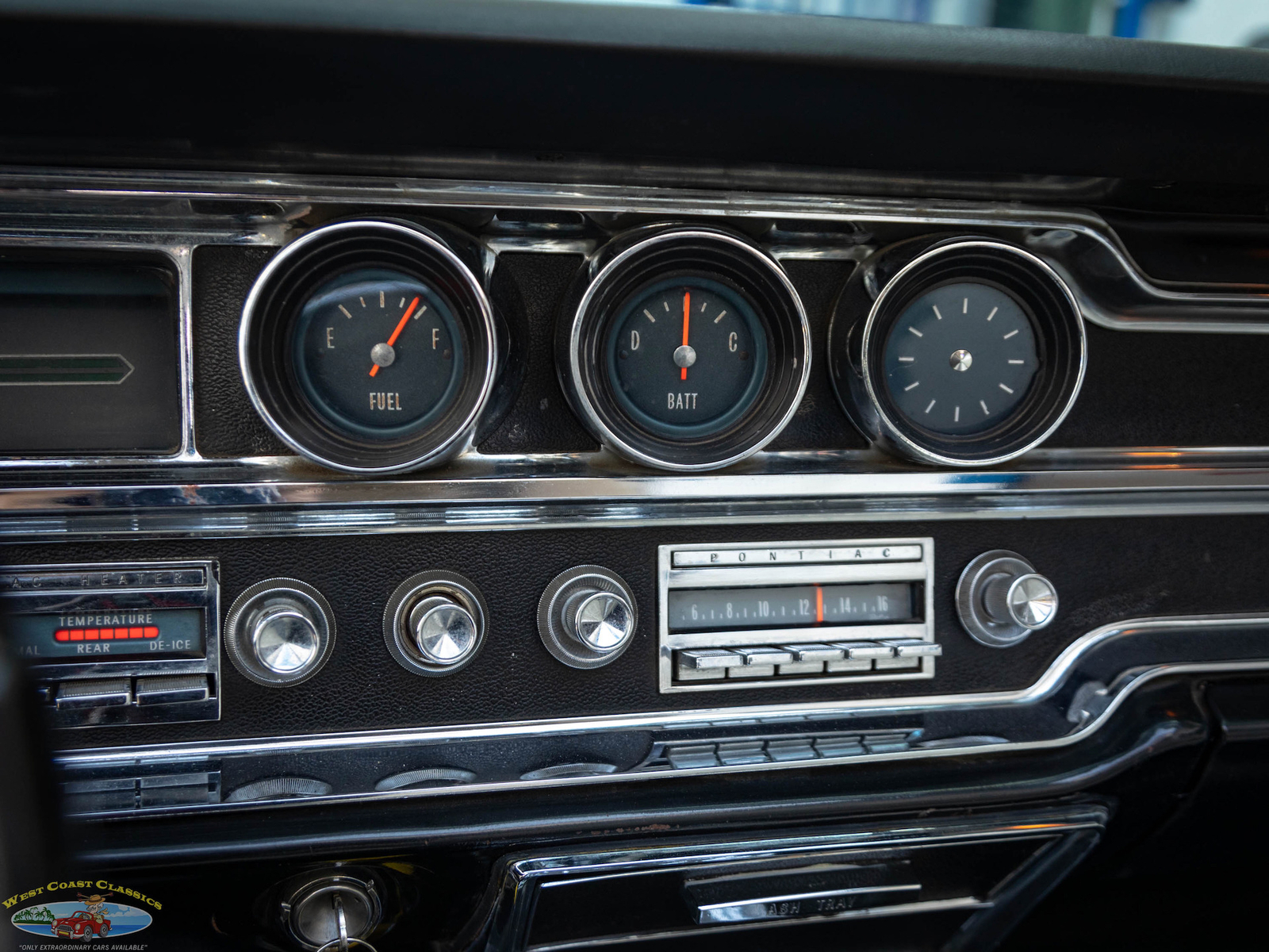 Pontiac-Catalina-22-421CID338HP-V8-1965-2-Door-Convertible-36