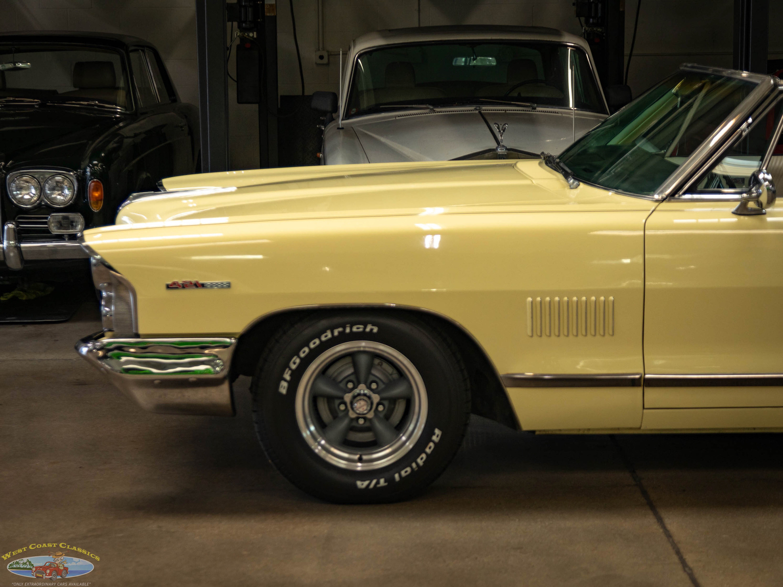 Pontiac-Catalina-22-421CID338HP-V8-1965-2-Door-Convertible-4