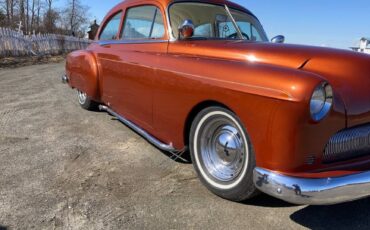 Pontiac-Chieftain-1952-custom-10