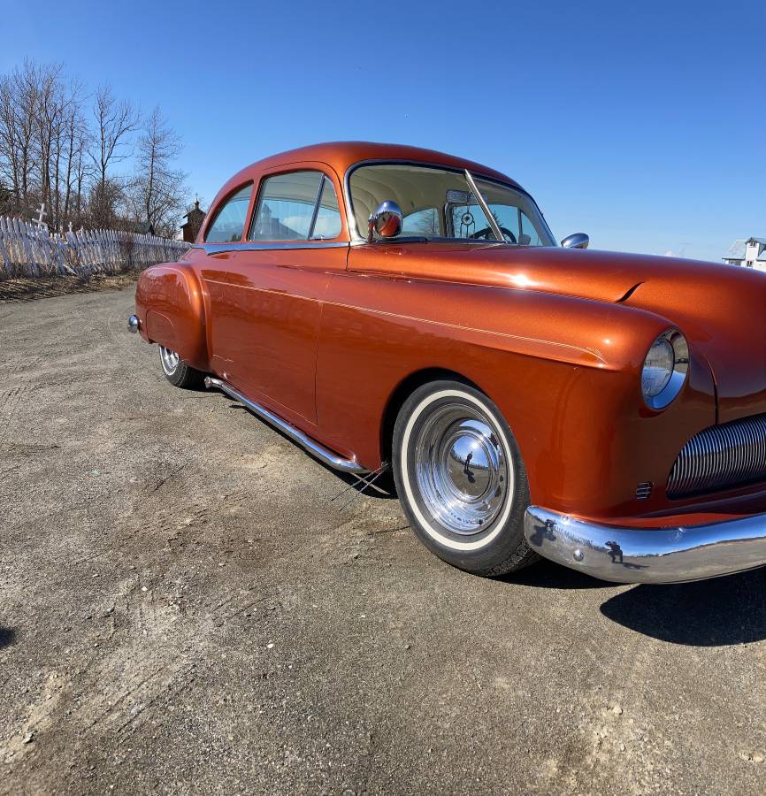 Pontiac-Chieftain-1952-custom-10