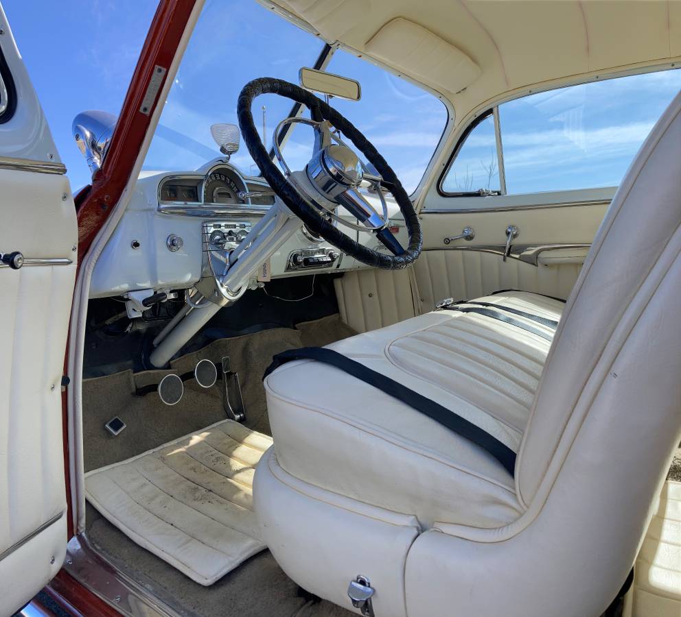 Pontiac-Chieftain-1952-custom-14