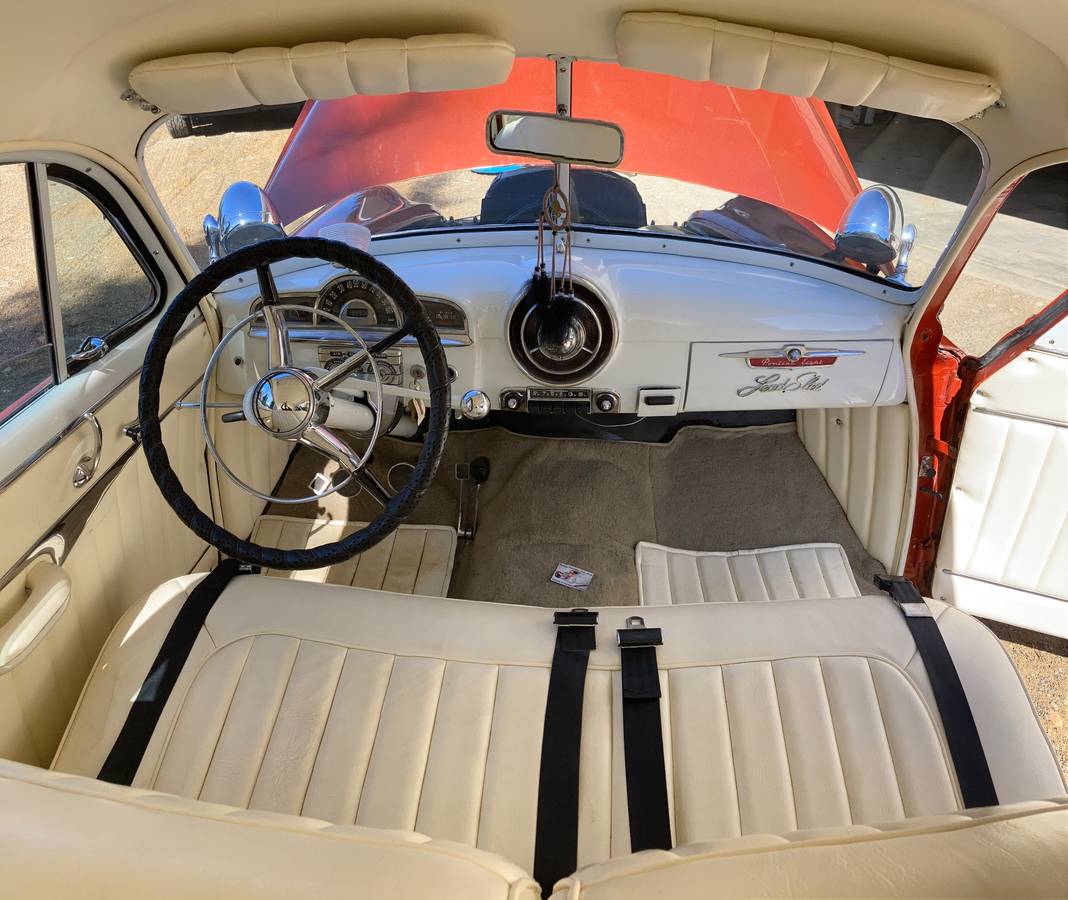 Pontiac-Chieftain-1952-custom-7