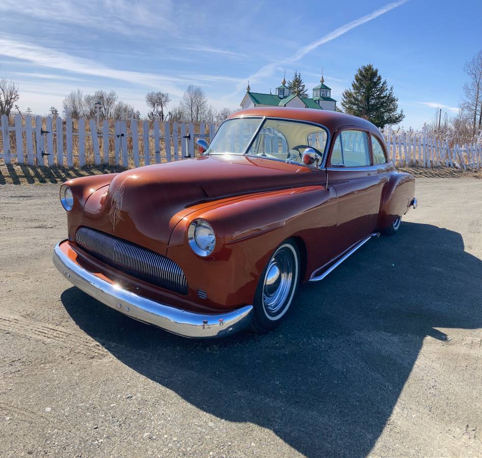 Pontiac-Chieftain-1952-custom-9