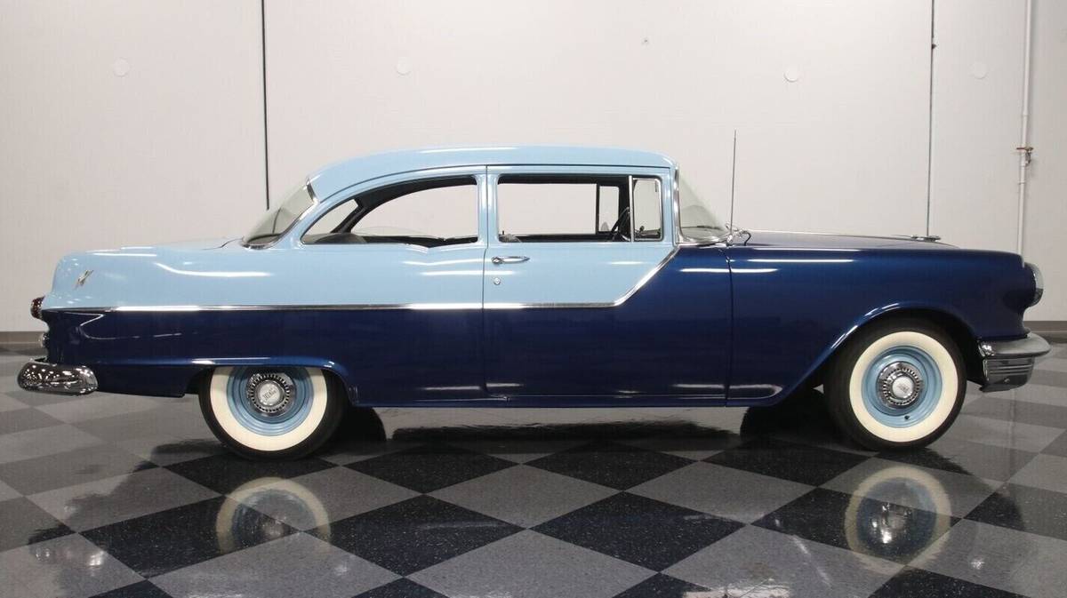 Pontiac Chieftain sedan  1955 blue