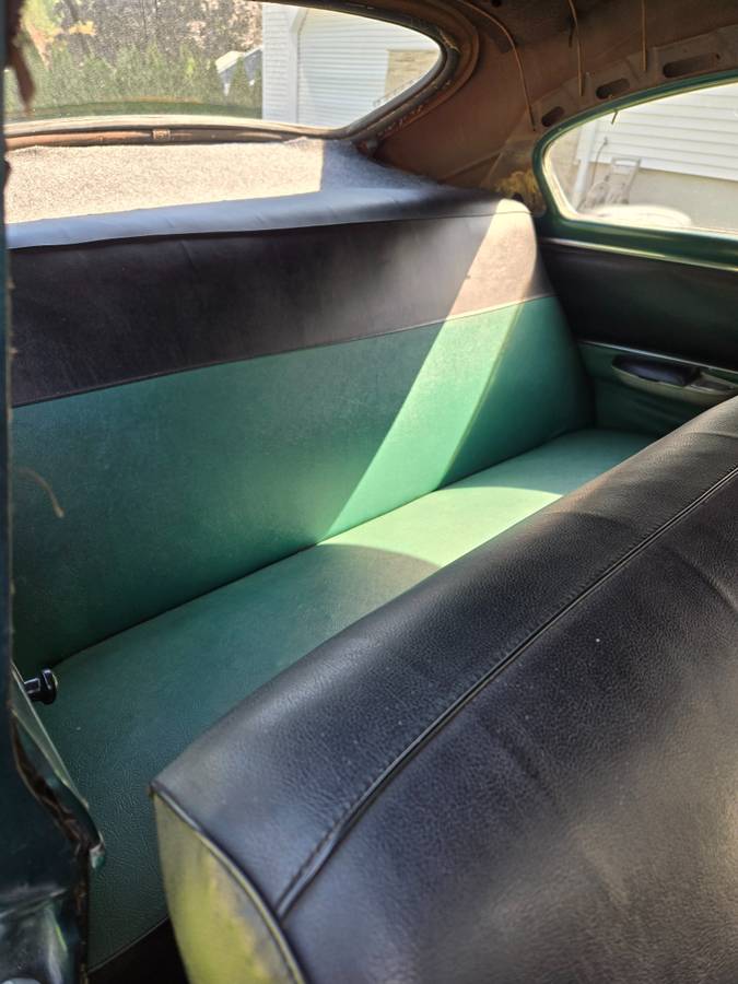 Pontiac-Fastback-coupe-1951-green-6